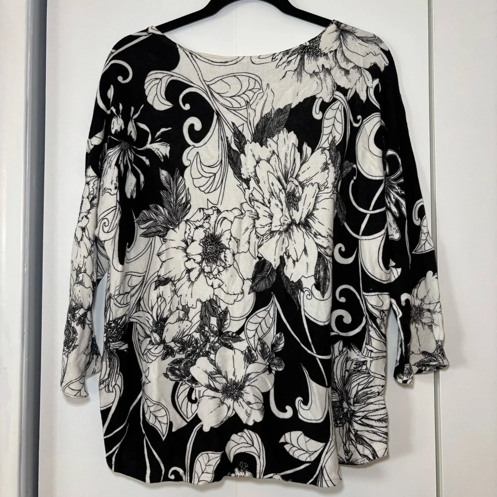 Chico’s Easywear Black White Floral Knit Top Boat Neck 3/4 Sleeve Women’s Large - Picture 2 of 7